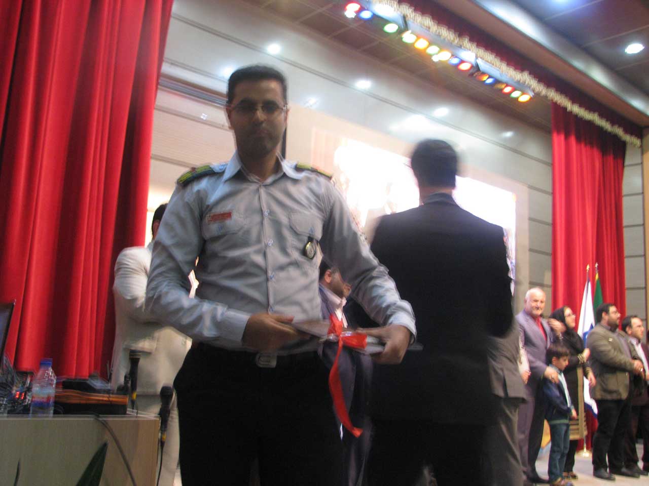 تجلیل از کارگران نمونه سازمان آتش نشانی توسط شهردار بابل