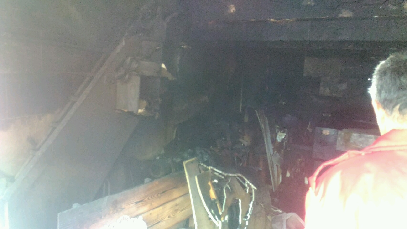 انفجار و آتش سوزی کارگاه تابلوسازی ودکوراسیون