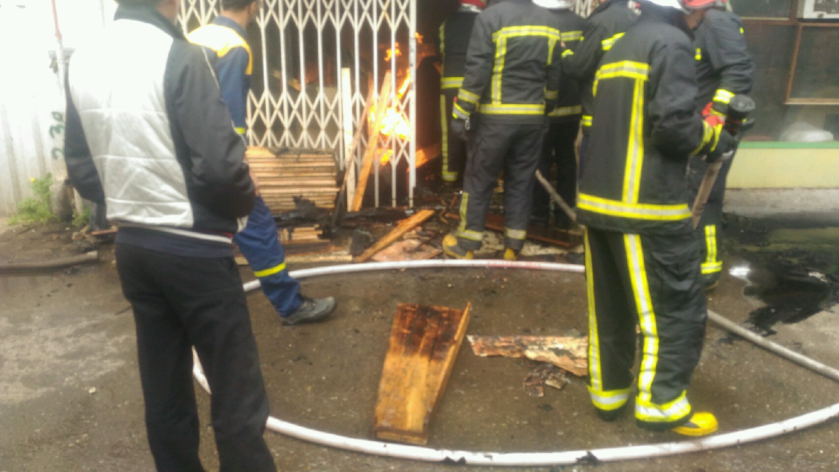 انفجار و آتش سوزی کارگاه تابلوسازی ودکوراسیون