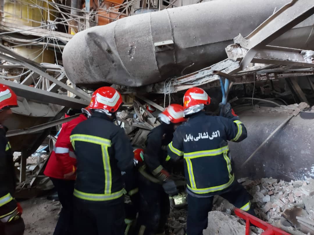 انفجار در شرکت خوراک دام، طیور و آبزیان سه کشته و دو مصدوم بر جای گذاشت.