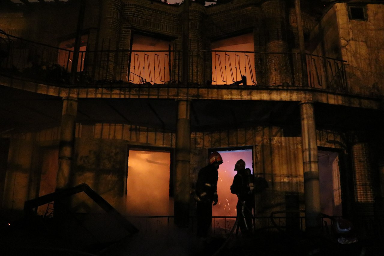 آتش سوزی یک باب خانه تاریخی در محله حصیرفروشان بابل